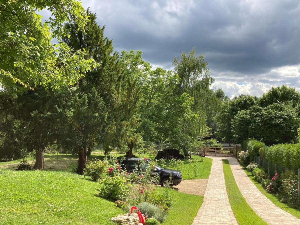 Les Bouches Manon Bed & Breakfast Pressagny l'Orgueilleux Exterior photo